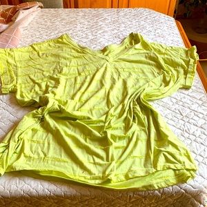 Yellow tee plus size 5